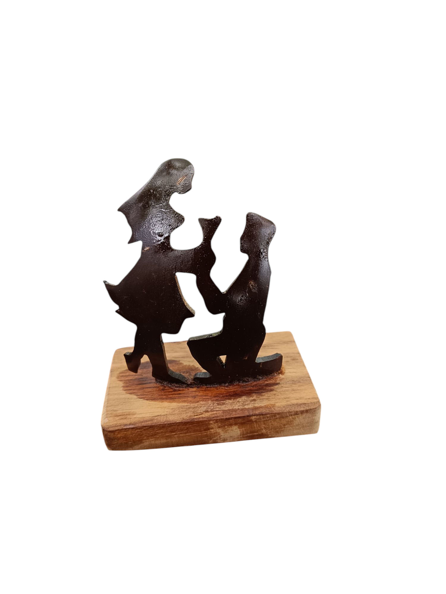 Couple Statue (Proposing) - Image 2